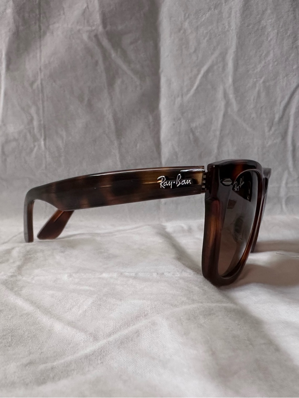 Ray-Ban RB4340 Wayfarer Ease - Tortoise/Brown - Case Included - Picture 3 of 4